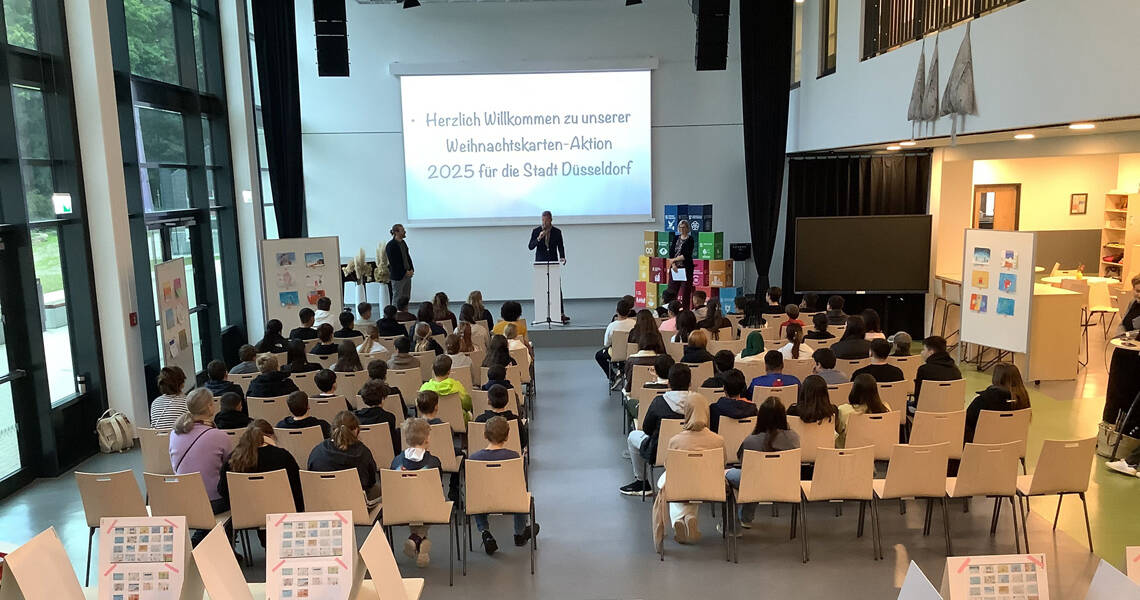 Weihnachtszauber trifft Demokratie – Karten-Aktion mit Bürgermeister Josef Hinkel